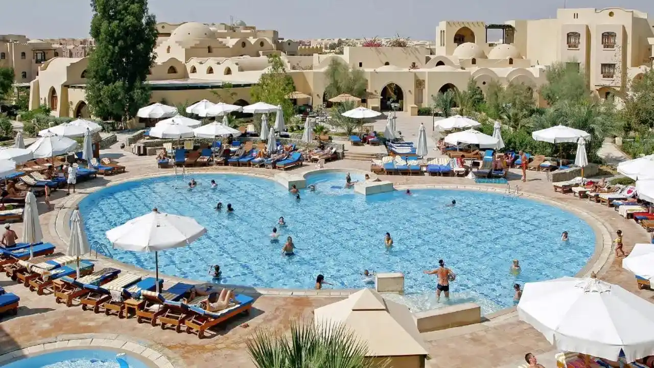 الفندق ثري كورنرز ريحانة - الجونة